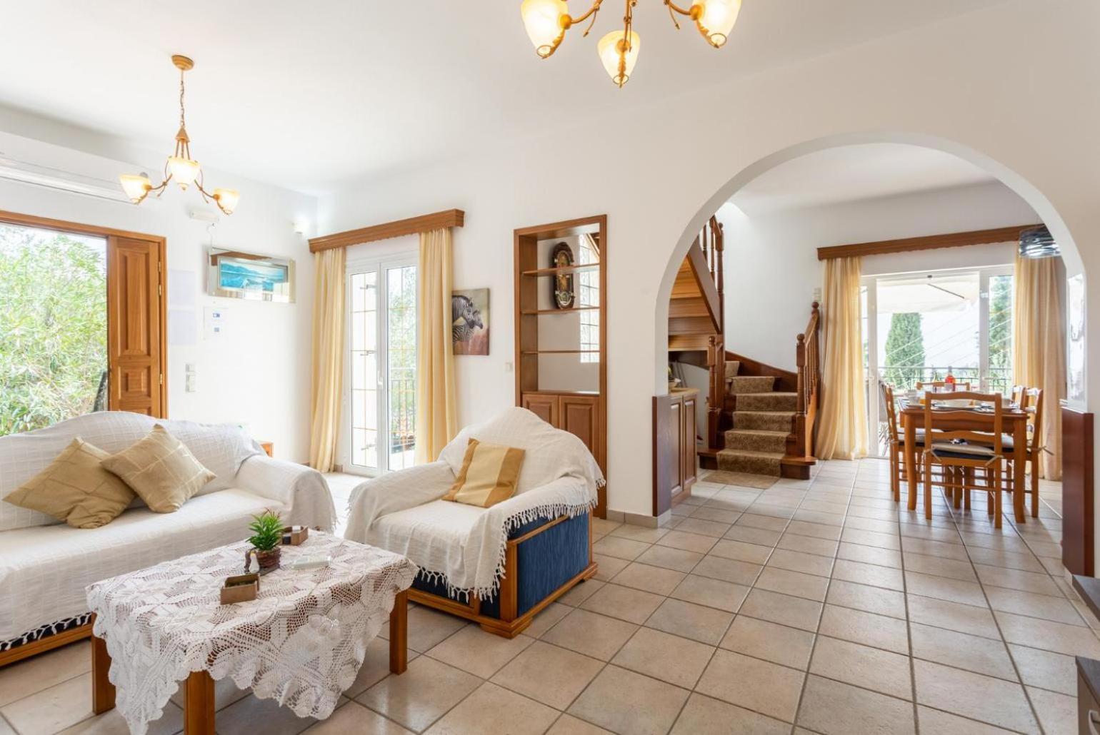 Villa Evie Nisaki  外观 照片